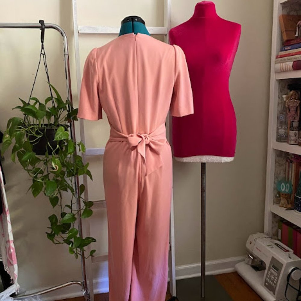 ANTONIO MELANI Pink and Cream Jumpsuit with V-Neck and Tie Belt - Picture 9 of 12
